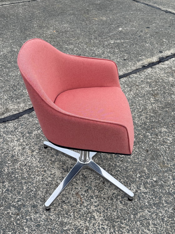 Image 1 of Vitra Softshell 4-Poots Aluminium