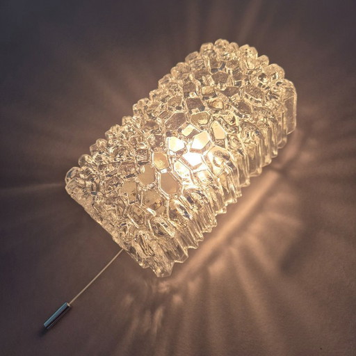 Glashütte Limburg, applique murale en verre glacé avec interrupteur à tirette, lampe vintage des années 1960