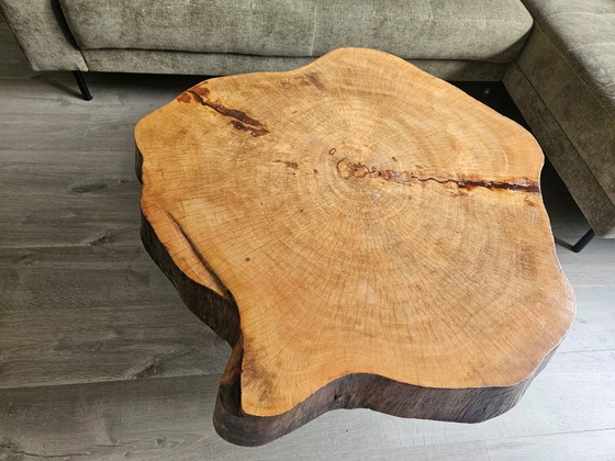 Image 1 of Unique tree trunk coffee table (Nigeria)