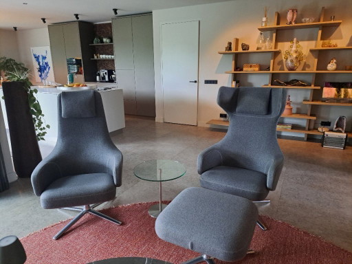 2x Vitra Sessel - 1x Repos & 1x Repos Grande & 2 Ottemans
