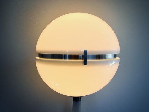 Vintage Space Age Floor Lamp - In Guzzini / Giò Ponti Style