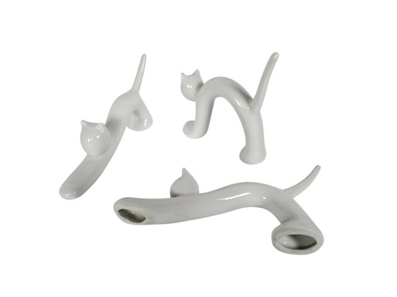 Image 1 of Vintage -  Naaman Porseleinfabriek - Israël  -  Wit -  Gegoten Porselein  - Stretching cats (3) - Sculptuur -  Beeldje
