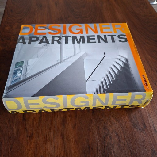Coffee table book "Designer Apartment" by Julio Fajardo.