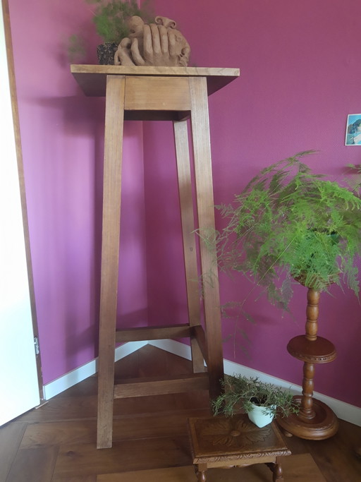 Colonne-pilier Art Déco de l'école d'Amsterdam, en chêne ancien de 130 cm de haut.