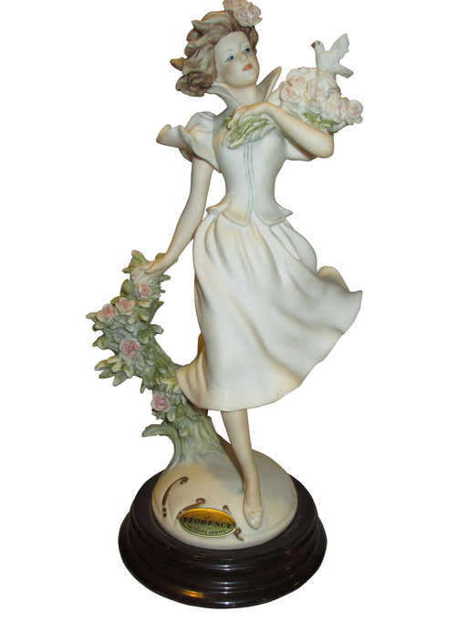 Statuette by Giuseppe Armani in ceramic