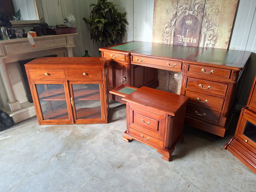 Set completo per ufficio, scrivania bifacciale, mobiletto portaoggetti, libreria, cassettiera/vetrina