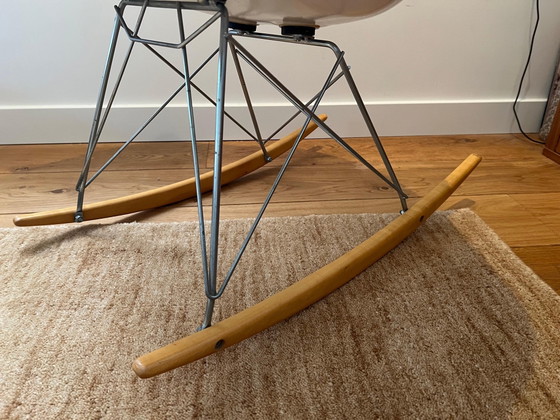 Modernica Eames RAR Sedia a dondolo – Sedie a dondolo (photo 2 of 5)