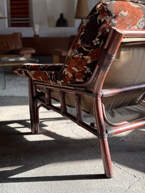 Image 1 of BAMBOO SET 2x ARMCHAIRS & COFFEE TABLE FLORAL PATTERN VELVET 1980s