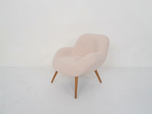 Fauteuil lounge scandinave moderne en bouclette, Danemark, années 1960 – Textile, Wood (photo 2 of 7)