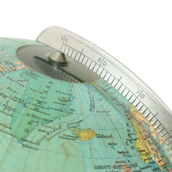 Image 1 of Large Illuminated Globe Lamp