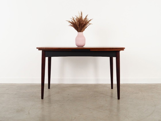 Image 1 of Table en bois de rose, design danois, années 1970, production : Danemark