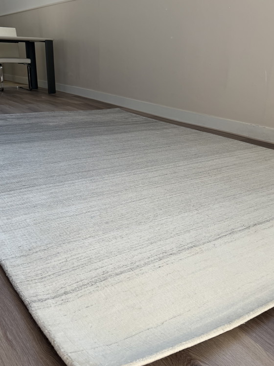 Image 1 of Leolux Milan tapijt Ivory 200 x 300