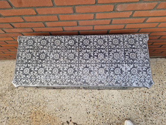 Image 1 of Cassettiera antica color argento