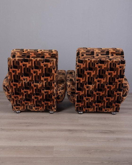 Image 1 of PAAR VINTAGE VEELKLEURIGE FLUWELEN FAUTEUILS UIT DE JAREN 70, ITALIAANS DESIGN