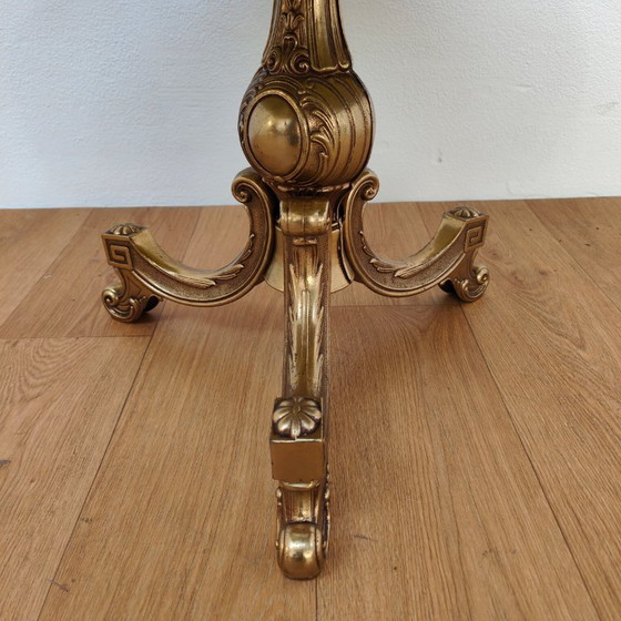 Image 1 of Vintage round Regency coffee table with marble top and brass base