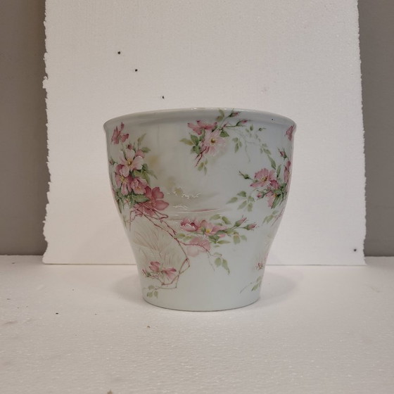 Image 1 of Floral design cache pot, Limoges porcelain, 60&#39;s - France