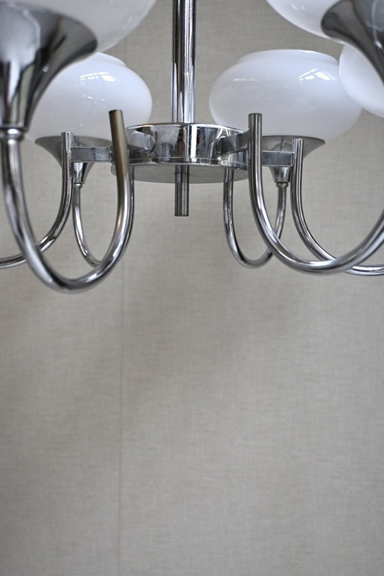 Image 1 of Grande lampadario vintage, era spaziale