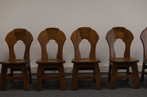Image 1 of Set di 8 sedie da pranzo brutaliste in legno, anni '70