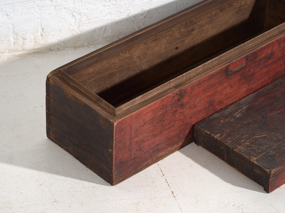 Antique Chinese garnet red case (c.1900) #11 – Storage cabinet (photo 18 of 39)