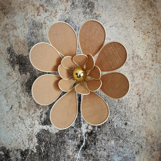 Image 1 of Flower wall lamp, Nénuphar model, 16 petals in rattan and linen (customizable shade)