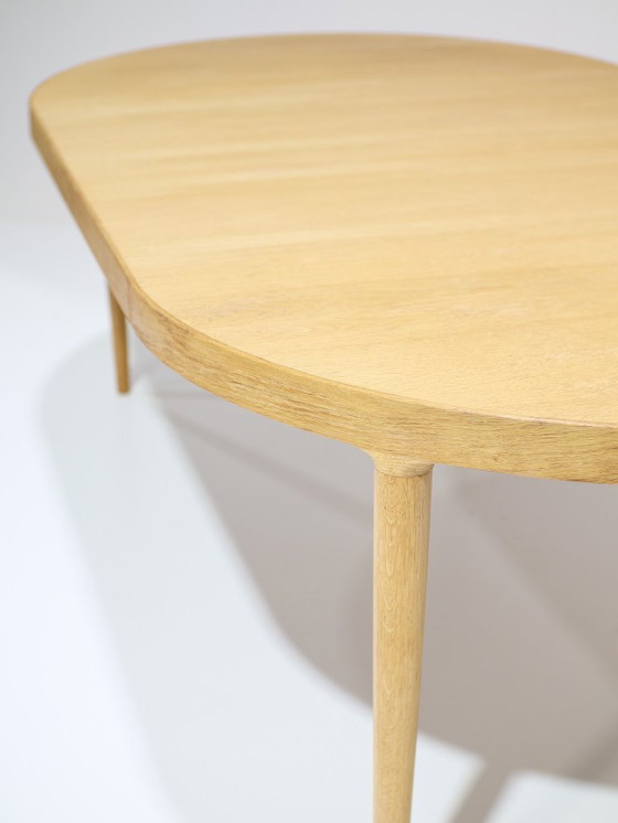 Image 1 of Extendable round dining table Danish oak vintage 1960s
