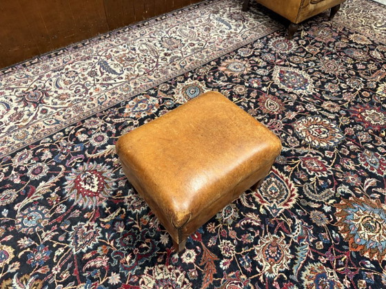 Set Classic English Sheep Leather Armchair and Ottoman – Bendic International, Wood (photo 10 of 14)