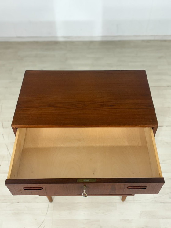 Image 1 of Commode/meuble coiffeuse vintage en teck / meuble design danois