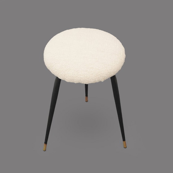 Image 1 of Coppia di sgabelli bianchi in bouclé, anni '50