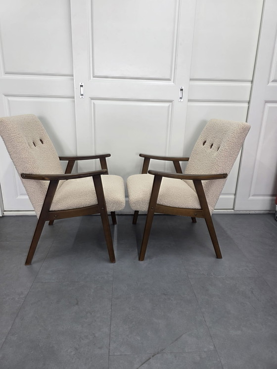 Image 1 of Twee vintage Fauteuils teddy gestoffeerd 