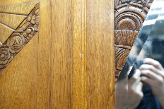 Image 1 of Armadio Art Déco in rovere intagliato - bottega fiamminga circa 1930