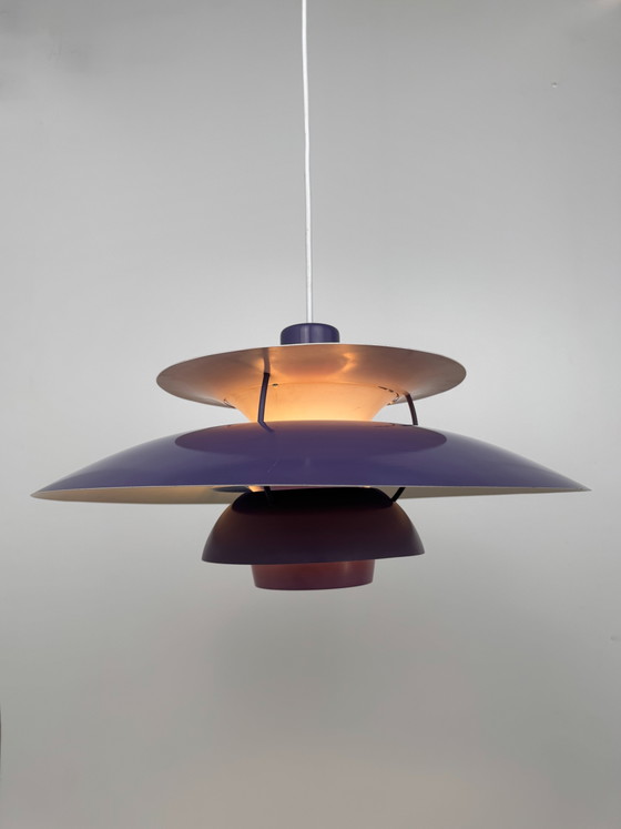 Image 1 of Lampada a sospensione Louis Poulsen PH 5 – Iconica classica del design danese in viola