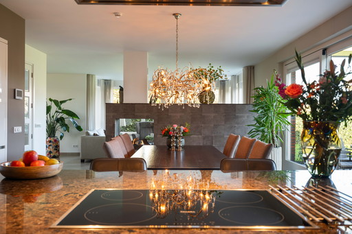 Chandelier inlaid with silver leaf (Leclercq & Bouwman) in