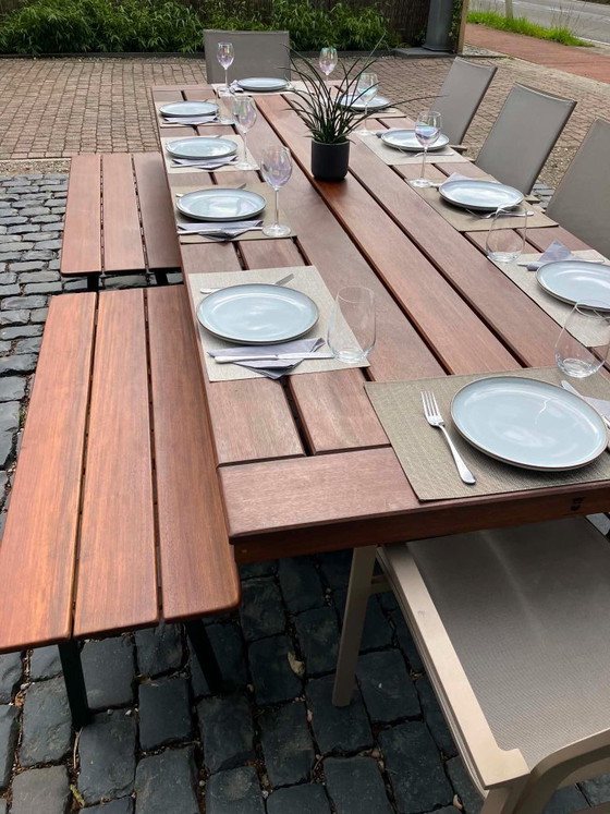 Image 1 of Tuintafel "Royal" 10-12P. Braziliaanse Walnoot - Ambacht
