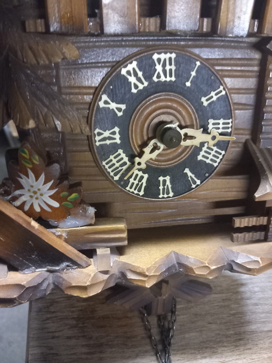 Image 1 of Authentic Black Forest Cuckoo Clock – Carved Chalet Model – Exceptional Working Condition