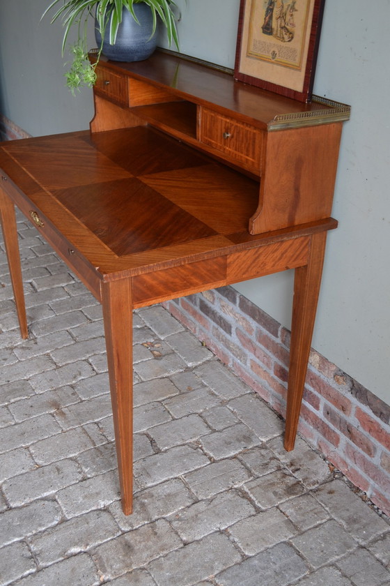 Image 1 of Antiker Nussbaum Holzschreibtisch, Schreibtisch, Pult