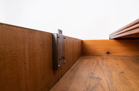 Image 1 of Cómoda Biedermeier de madera de cerezo, mediados del siglo XIX.