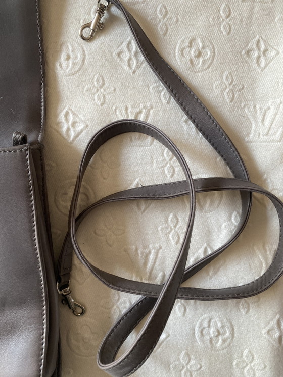Image 1 of Vintage Gucci clutch van krokodillen- en nappaleer, ongedragen, grijs