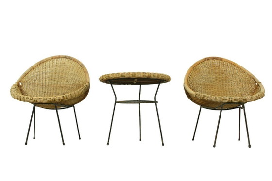 Image 1 of 1950s Italian Rattan Basket Chairs & Matching Bistro Table Set