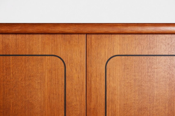Image 1 of Credenza alta vintage in teak marrone danese moderno di metà secolo, anni '50