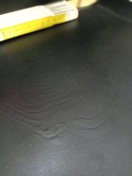 Image 1 of Poltrone Knoll Wassily B3 in pelle nera di Marcel Breuer