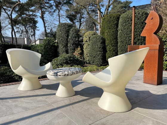 Image 1 of Conjunto de salón Karim Rashid Kite – 2 sillas + mesa