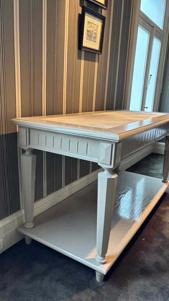 Image 1 of Console en bois massif laqué beige avec tiroir