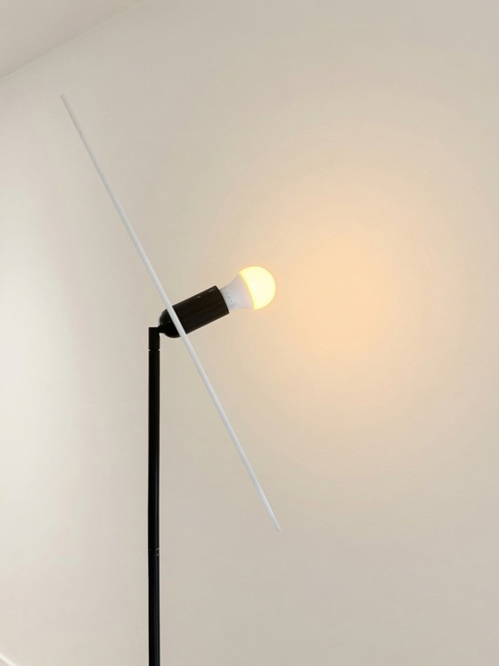 Image 1 of Zeldzame iconische “Disk” vloerlamp Aldo van Den Nieuwelaar  ‘74