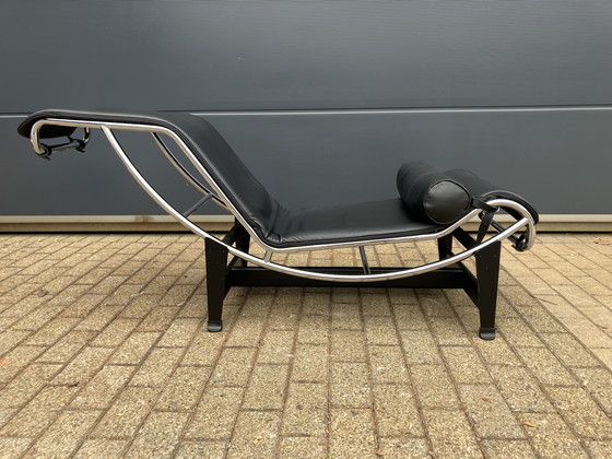 Image 1 of Originele Cassina Lc4 Le Corbusier in Topstaat!! Zwart/chroom