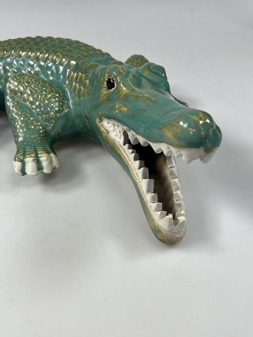 Grande statue de crocodile en céramique, Italie, années 1970