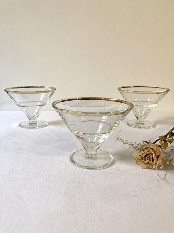 Image 1 of Trio di ciotole da dessert in vetro con bordi dorati, La Rochère, Francia