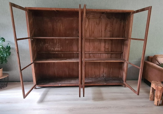 Image 1 of Doorleefd antieke vintage boekenkast / vitrinekast