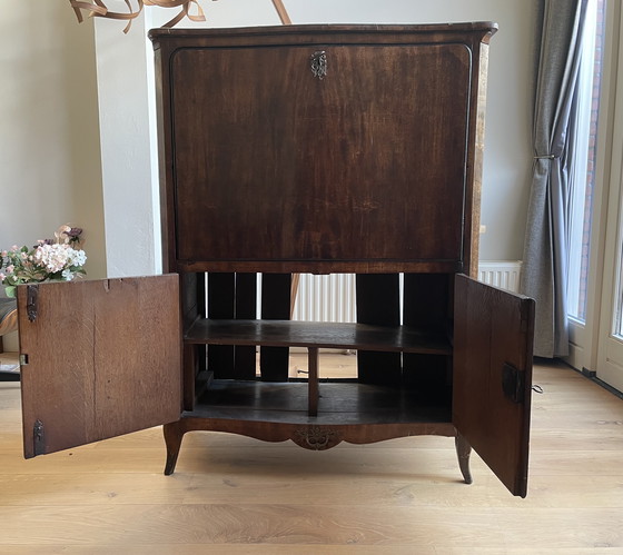 Image 1 of Mobile in noce Luigi XV