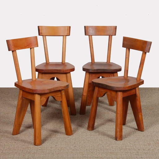 Ensemble de 4 chaises en pin par René Faublée, 1950