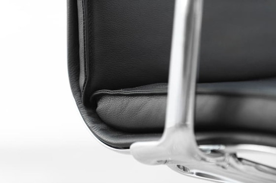 Image 1 of Icf Una Chair Executive Directiestoel